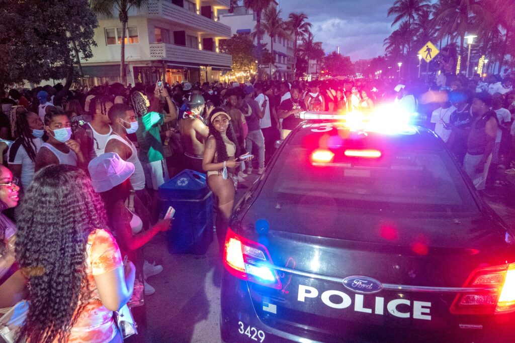 Caos en Miami Beach por celebraciones del Spring Break
